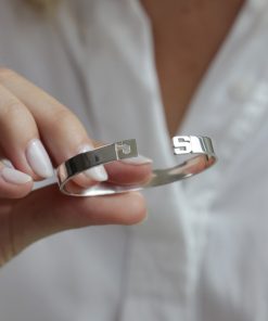 Falsa Esclava Dos Letras