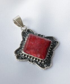 Dije Raíz de Rubí 2.5