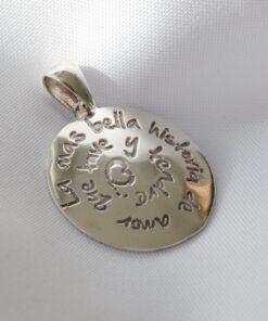 Medalla Frase: “La mas bella…”