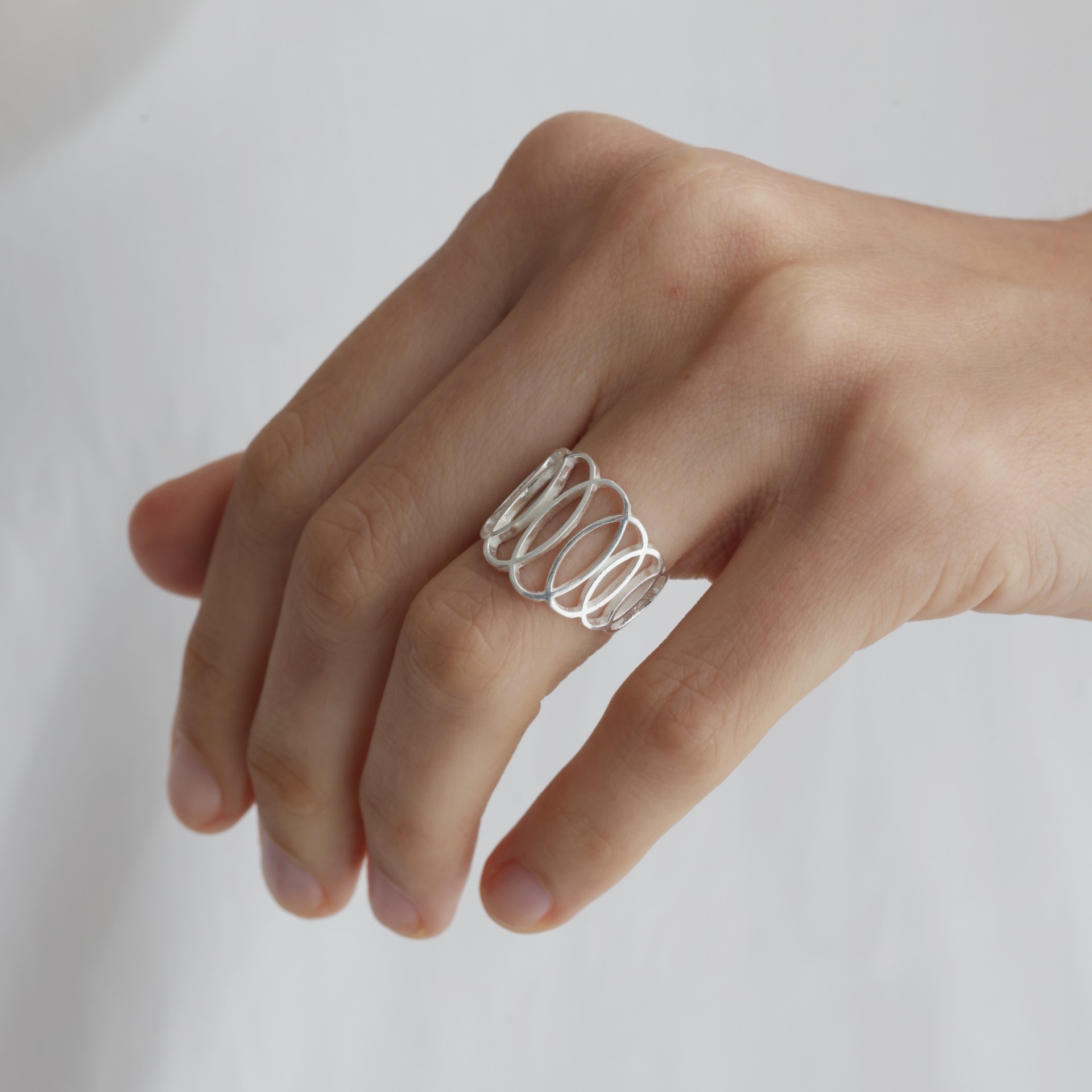 Anillo Adara